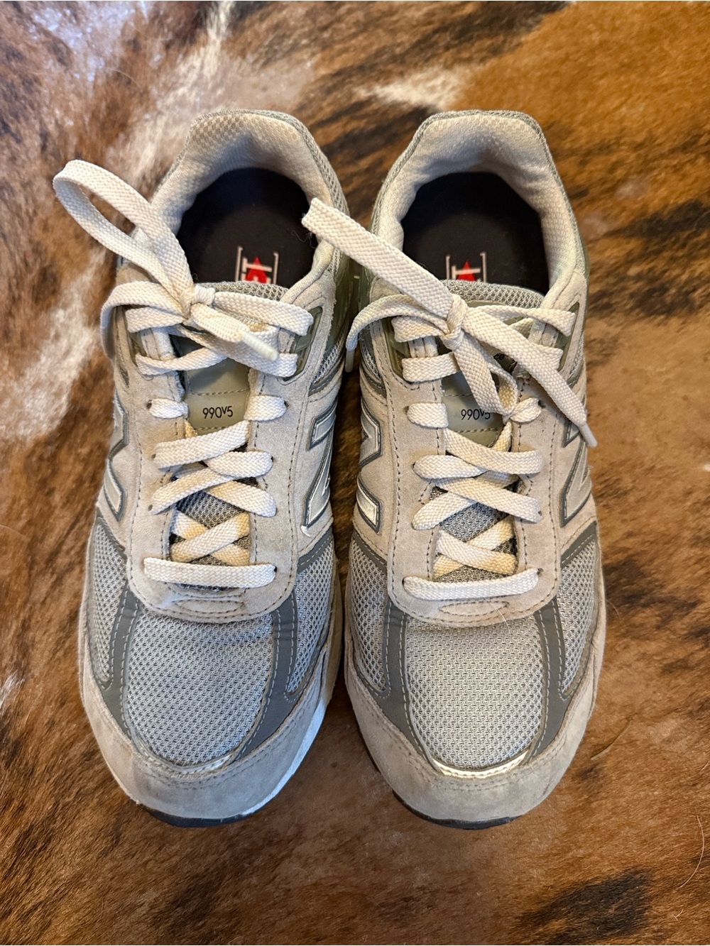 New Balance Men’s 990v5 Athletic Sneakers - Light Gray & Silver